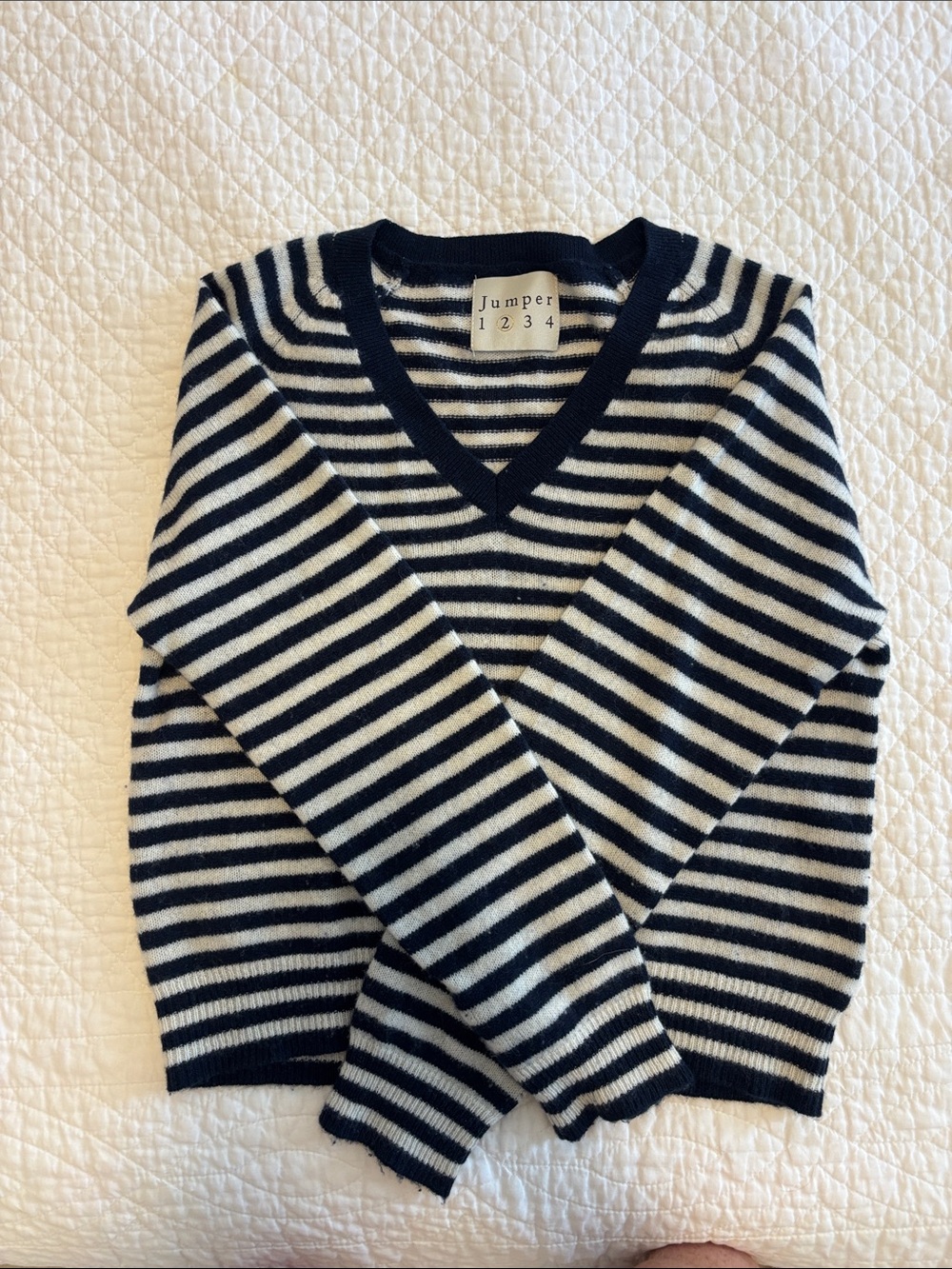 Jumper 1234 Women's Cashmere Navy and White Striped V-Neck Sweater